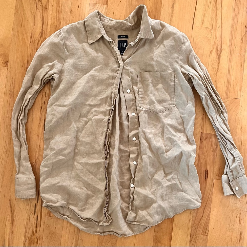 GAP Men's Casual Beige Button Down Shirt